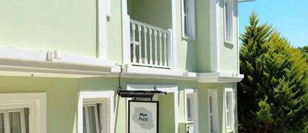 Mon Petit Hotel