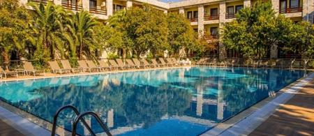 Iris Hotel & Spa