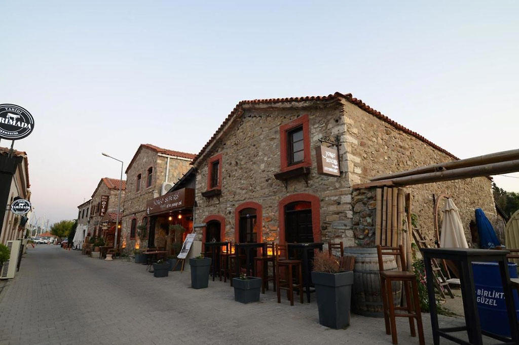 Otel Yorgo Seferis Urla