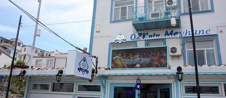 Adamarin Karahanlı Otel