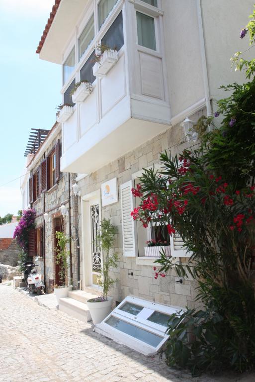 Bozcaada Denizyildizi Hotel