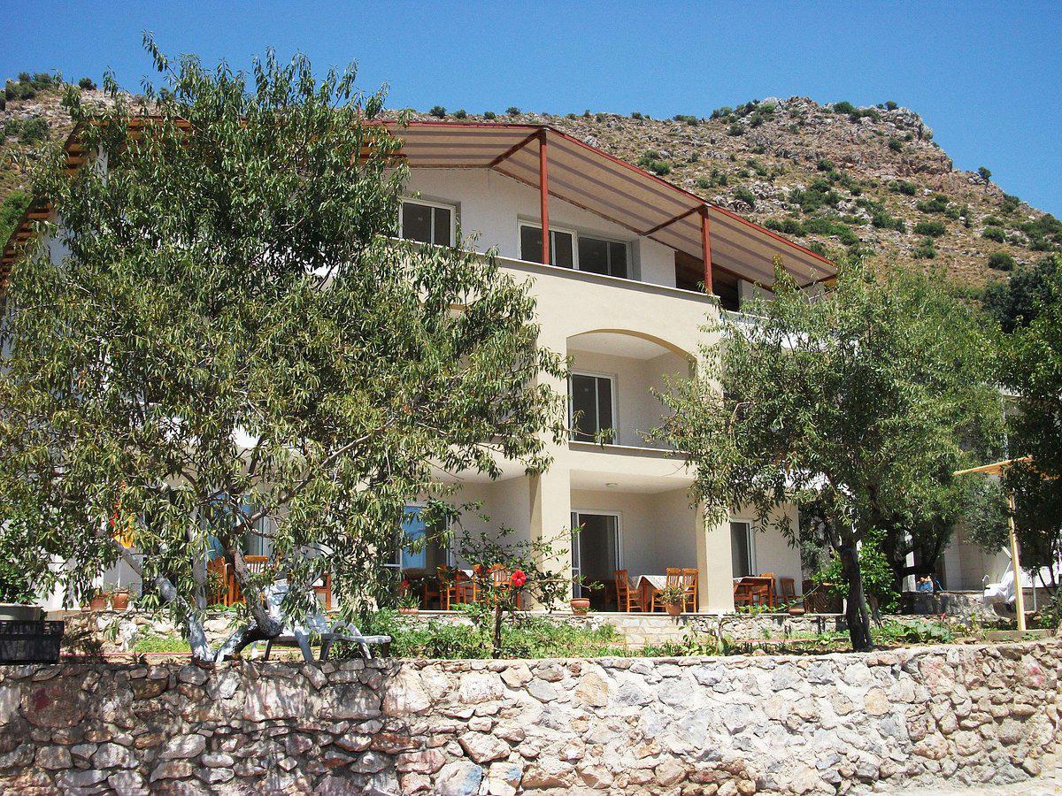 Ünlü Apart Pansiyon