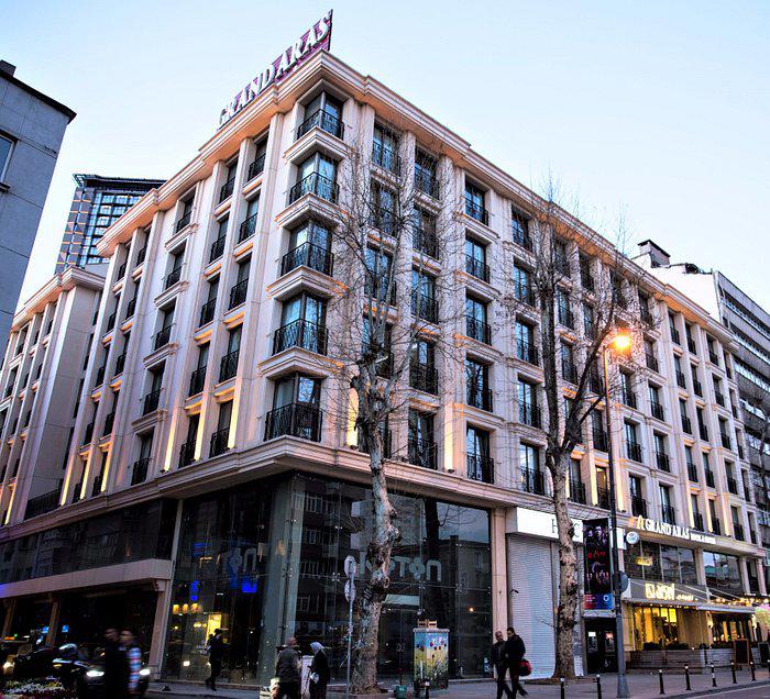 Grand Aras Hotel & Suites