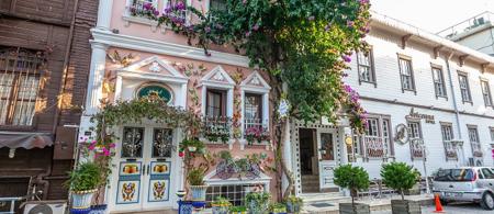 Romantic Hotel