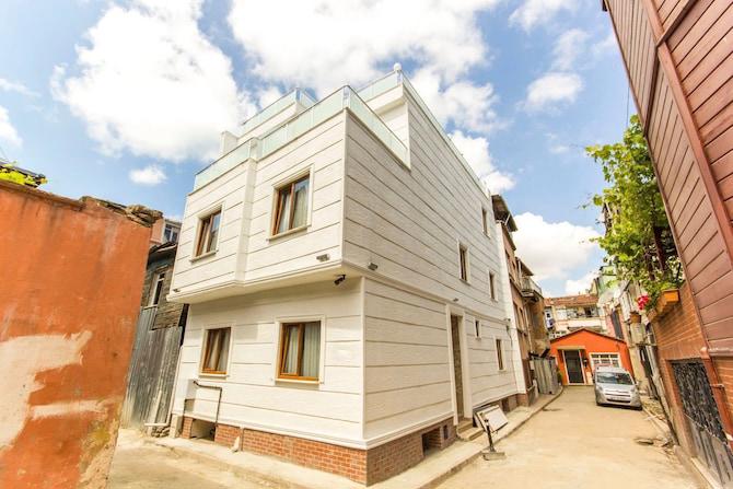 Şerife Şirin Hanım Konağı