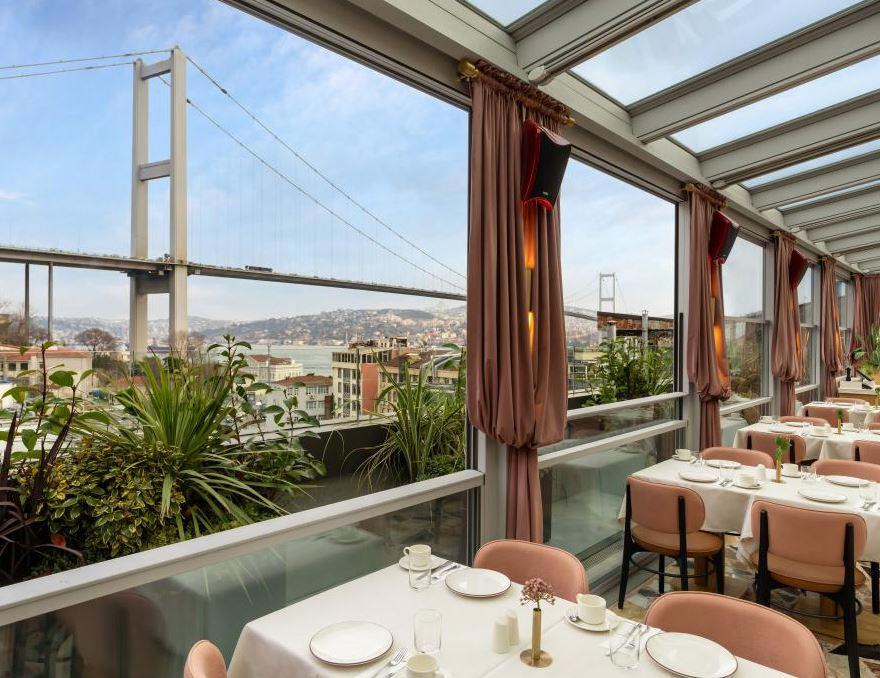 Crowne Plaza Istanbul Ortaköy Bosphorus