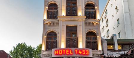 Hotel 1453