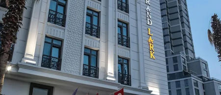 Grand Lark Otel