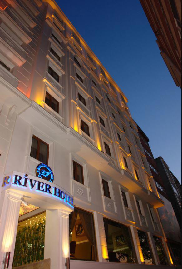 River Hotel