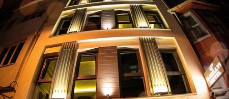X Nellyi Hotel