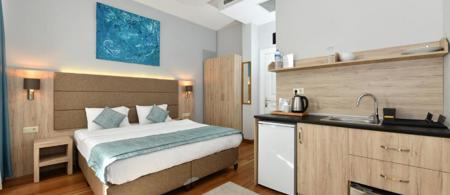 Andi Hotel
