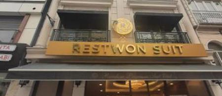 Restwon Suit