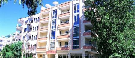 Kleopatra Aytur Apart