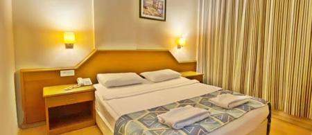 Select Suit & Apart Hotel
