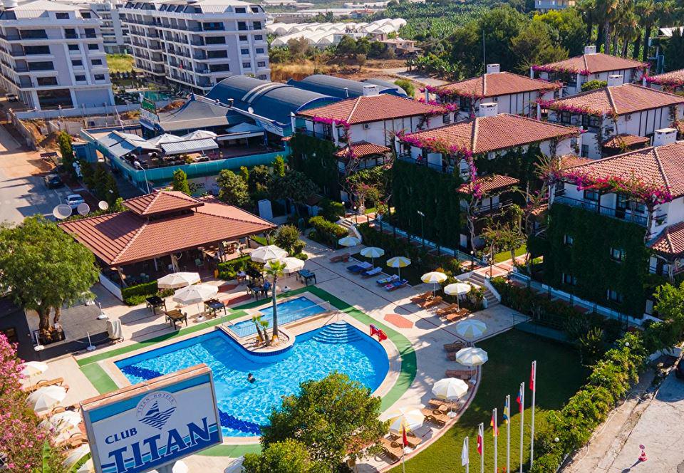 Club Hotel Titan