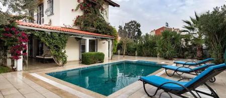 Villa Cona By Villatatilin