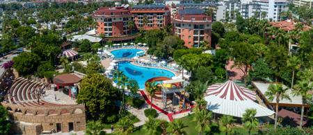 Palmeras Beach Hotel
