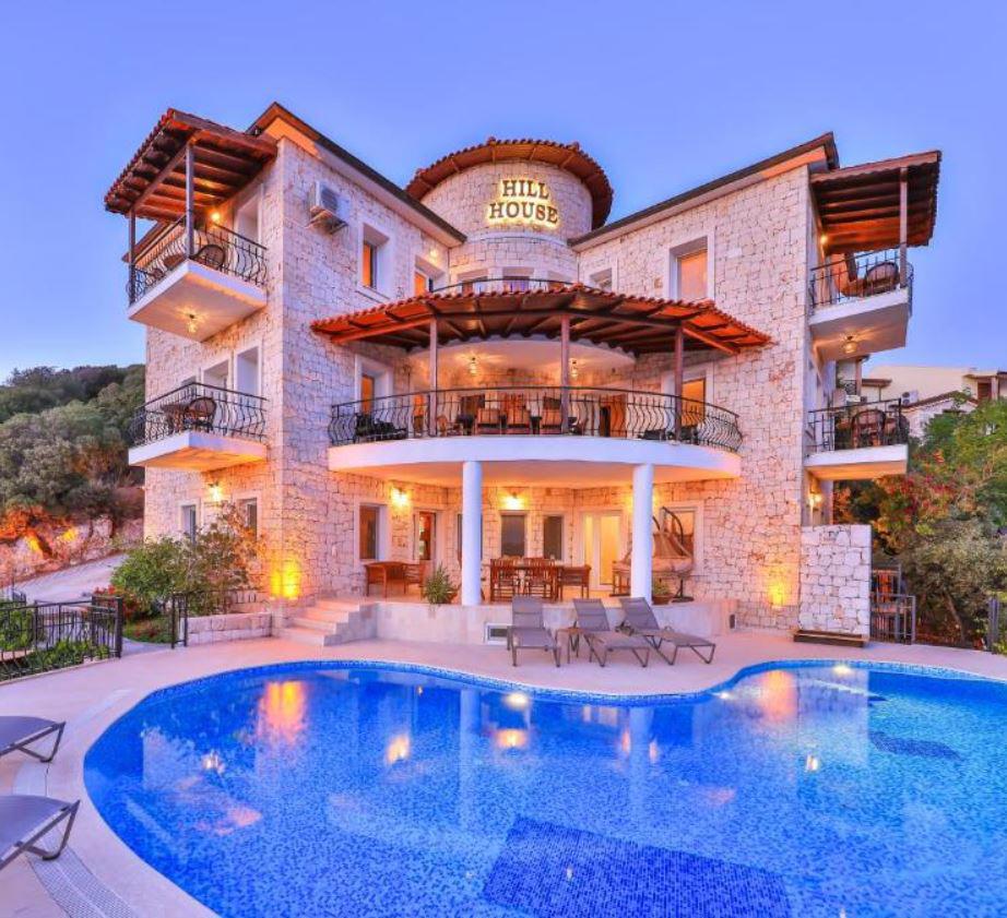 Hill House Adult Only +14