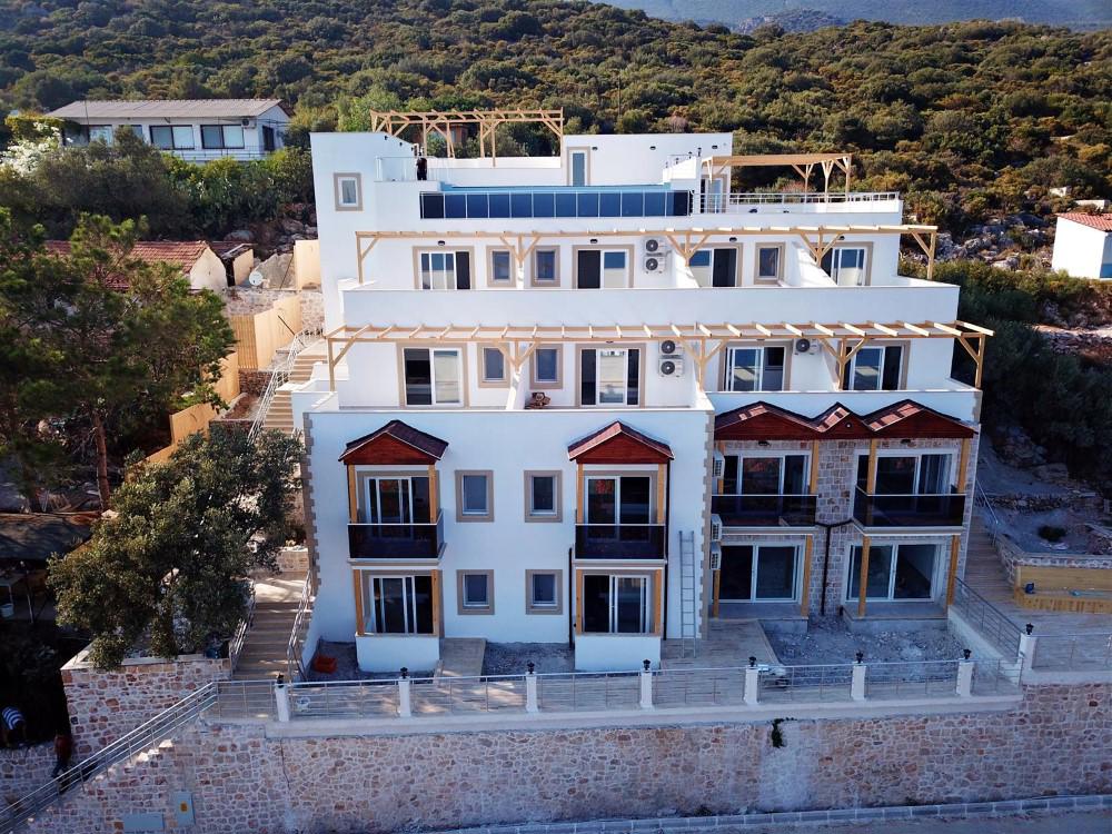 Blue Island Luxury Hotel