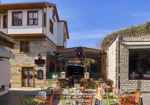 Goodman Hotel & Bistro