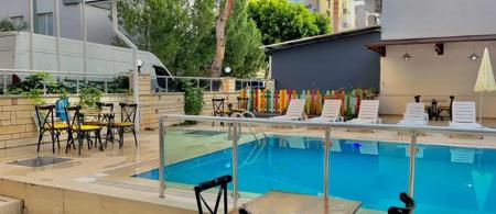 Grand Lavin Hotel