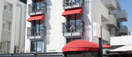 Pure Blanche Hotel