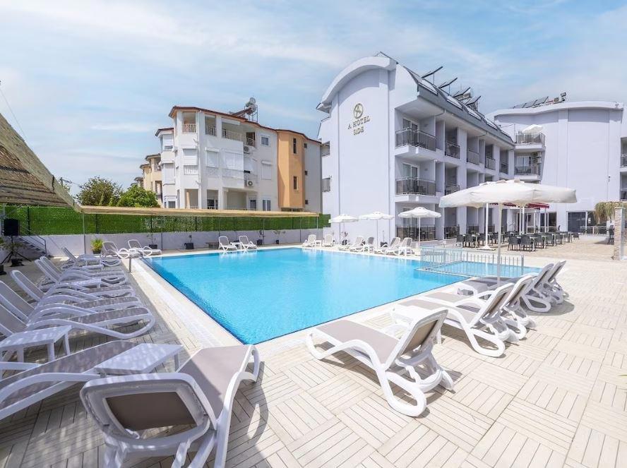 A Hotel Side