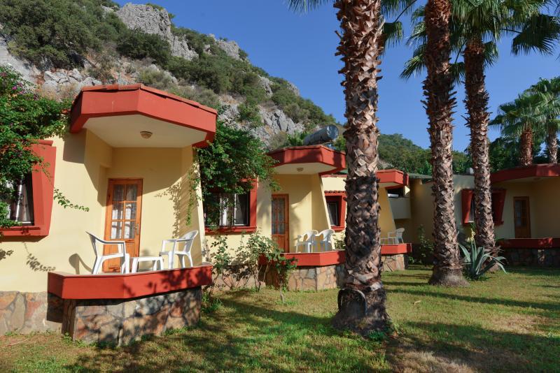 Oblomov Bungalows Apart