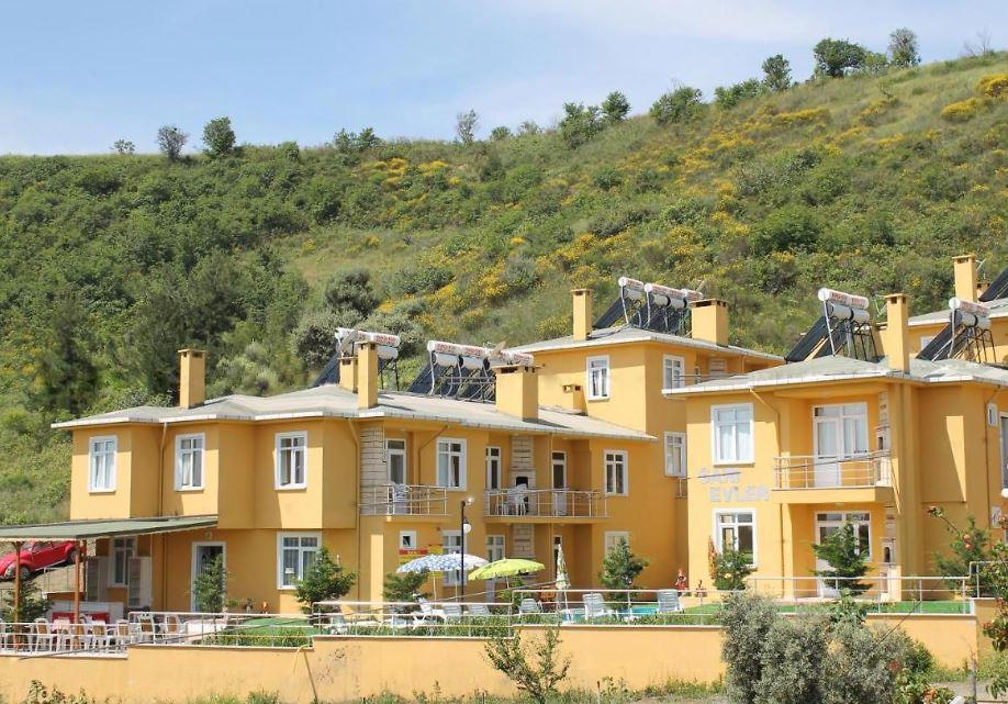 Sarıevler Doğa Turizm Tesisi