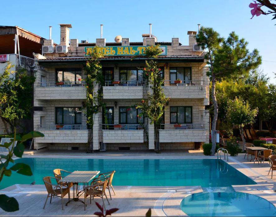 Hotel Hal-Tur