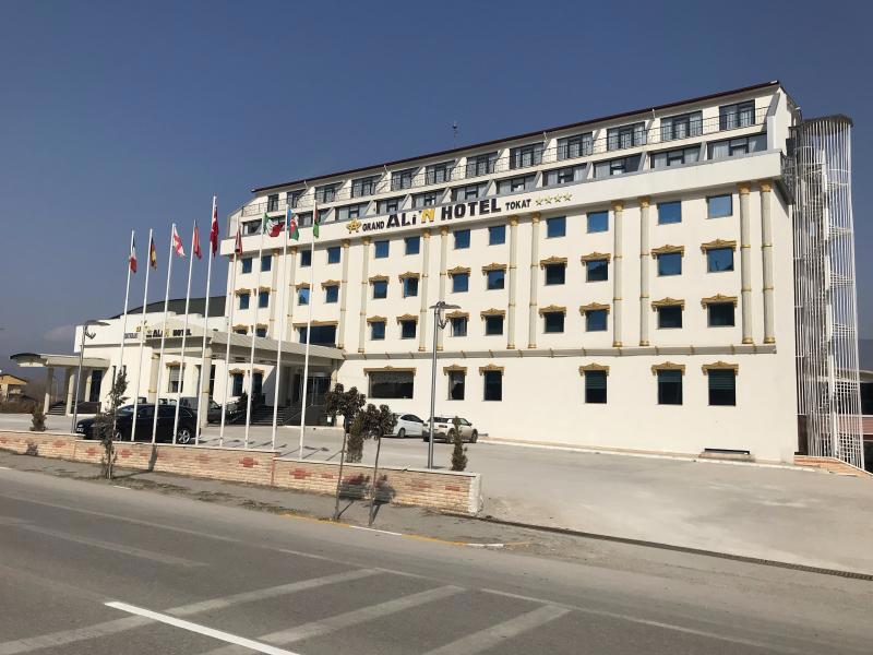 Grand Alin Hotel