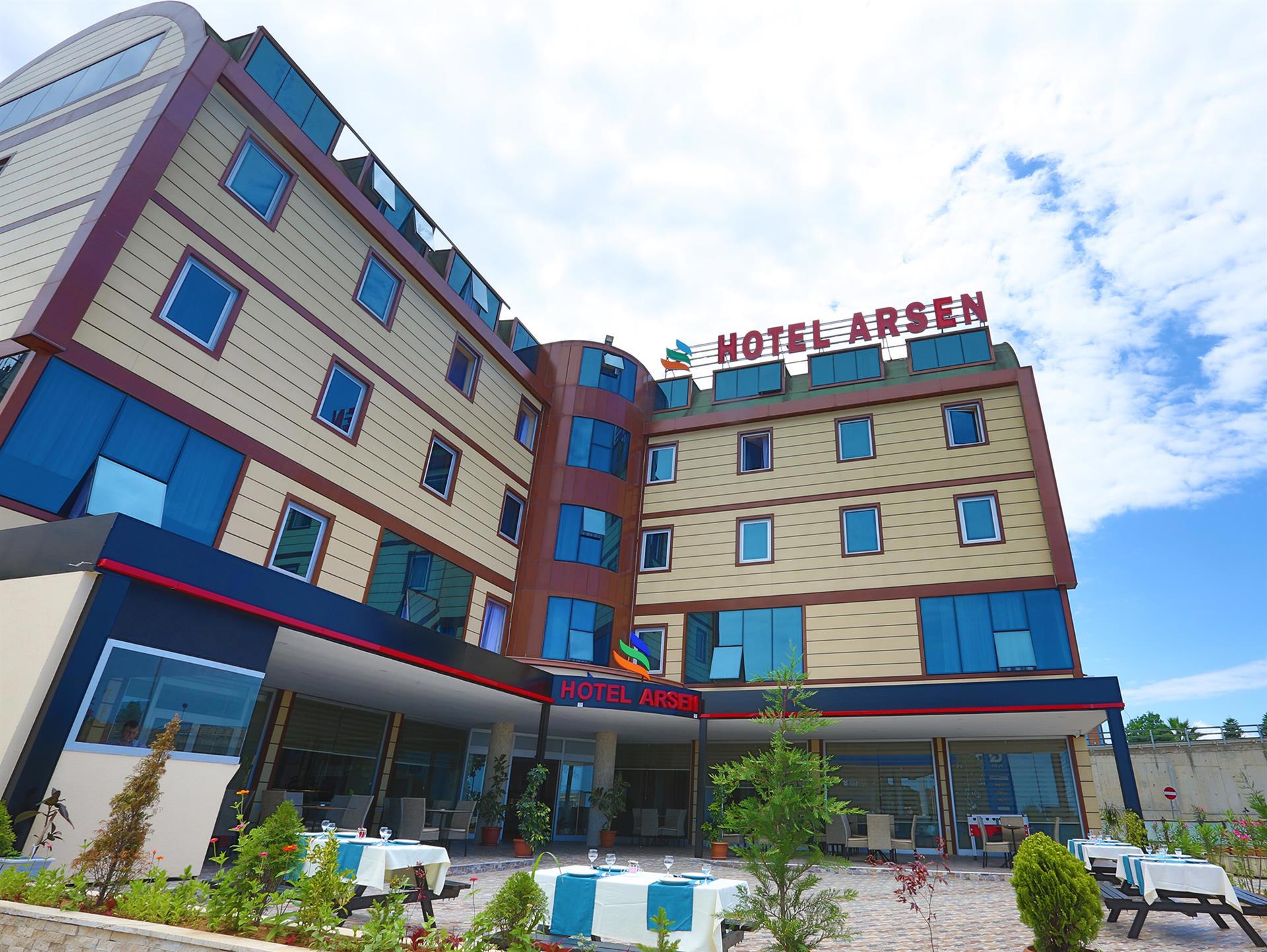 Hotel Arsen