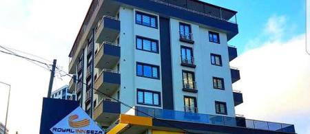 Royal Inn Seza Residence