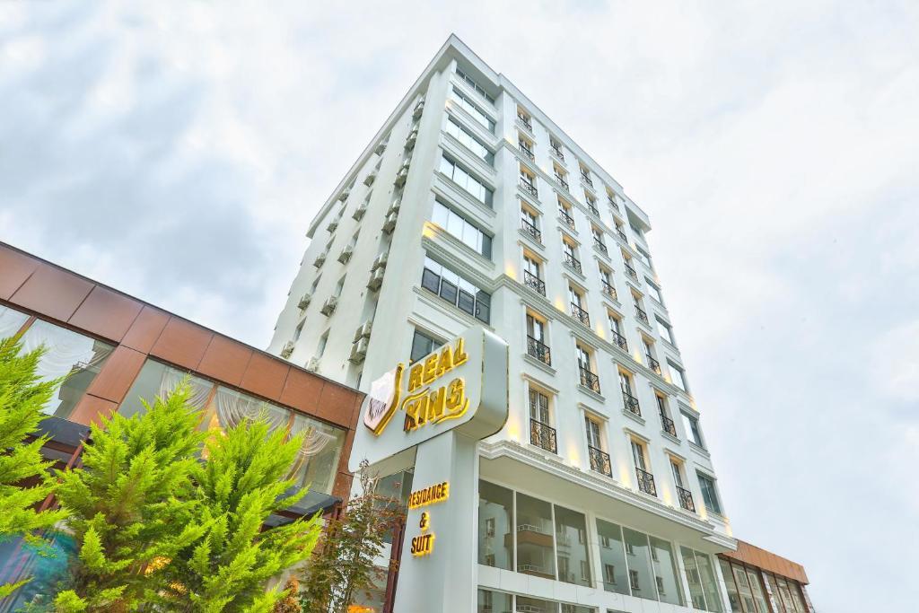 Real King Boutique Hotel