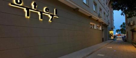 Hotel 117