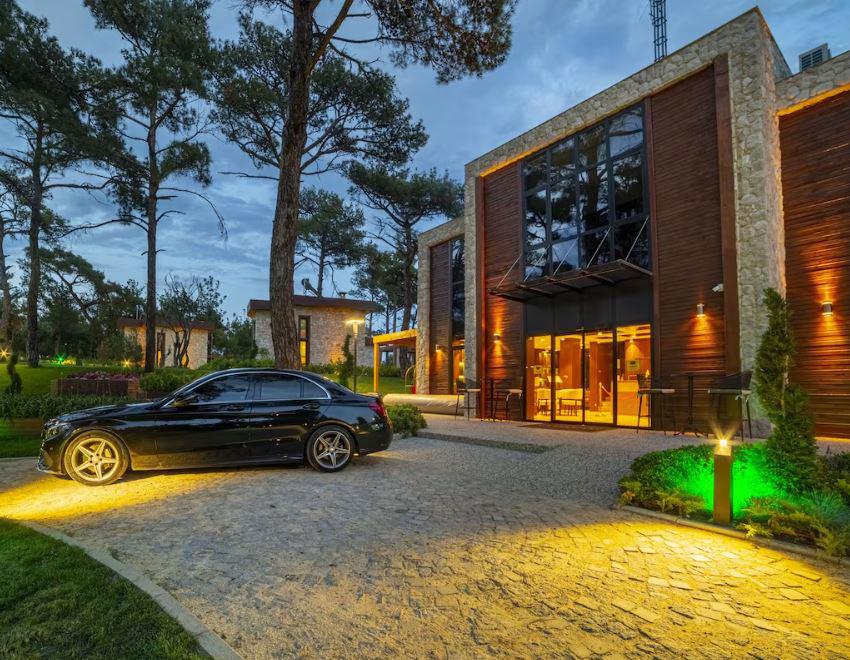 Marisstone Hotel Villa