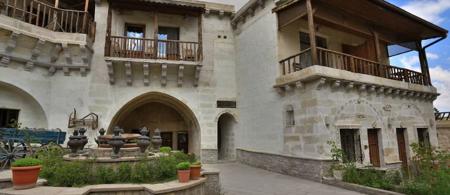 Holiday Cave Hotel