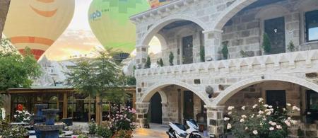 Kayatas Cave Suites Hotel