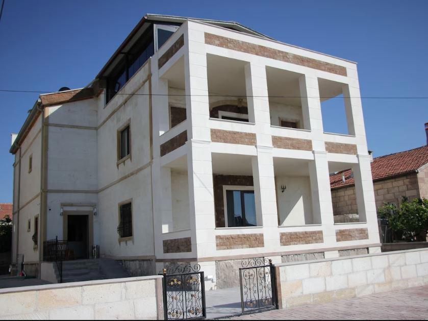 El Nazar Stone Suite