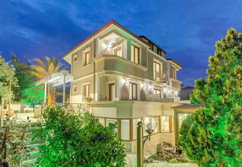 Cunda Özerbey Konağı +13 Adult Only