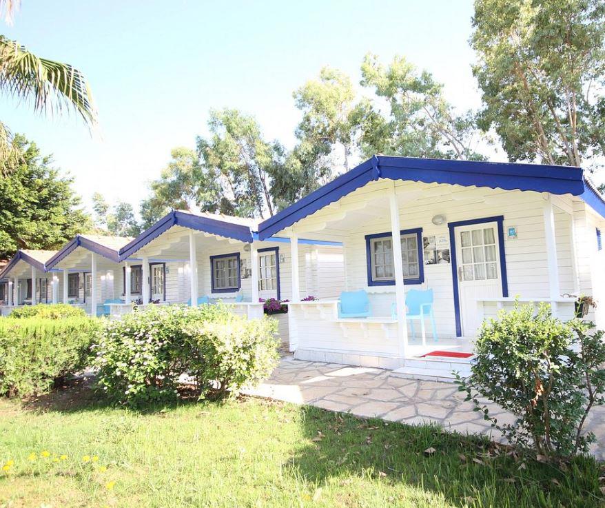 Mavi Beyaz Hotel & Beach Club