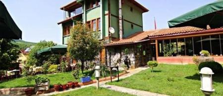 Oylat Köy Konağı