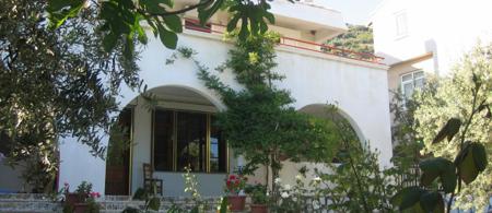 Ada Art Guesthouse