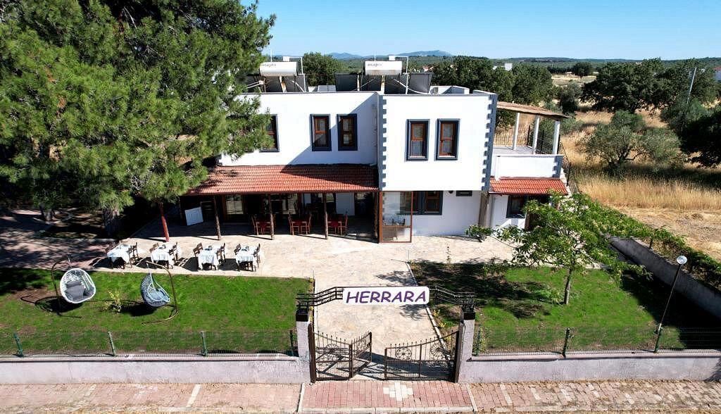 Vayu Hotel & Tiny Houses