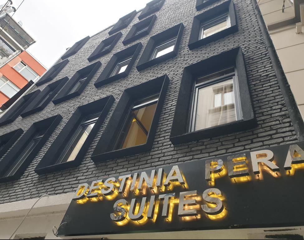 Destinia Pera Suites