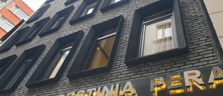 Destinia Pera Suites