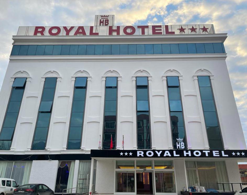 Hb Royal Hotel