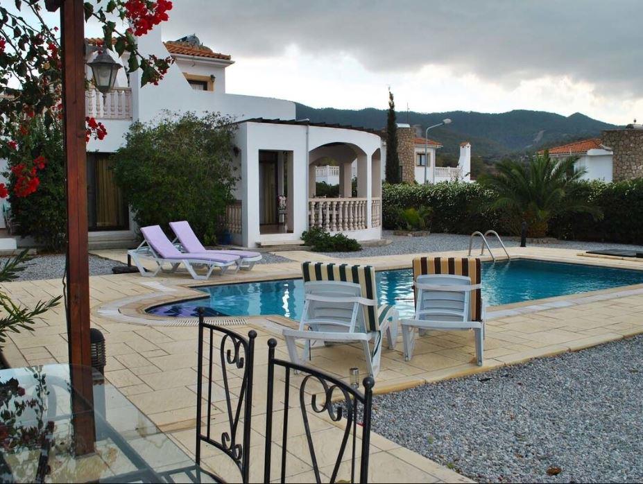 Villa Paradisia By Amy Villas