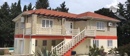 Australin Villa Lapta