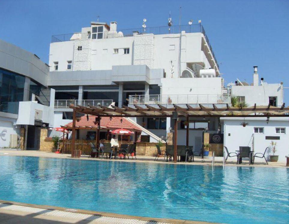 The Dee European Hotel